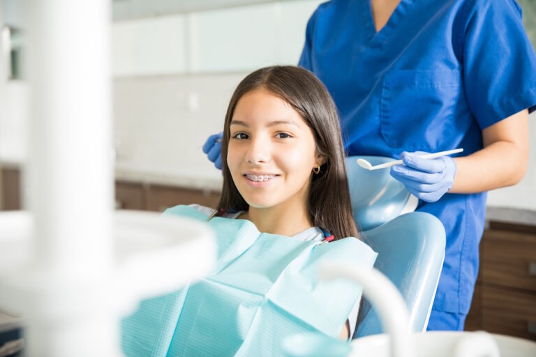 Jak wygląda wizyta u ortodonty dziecięcego?